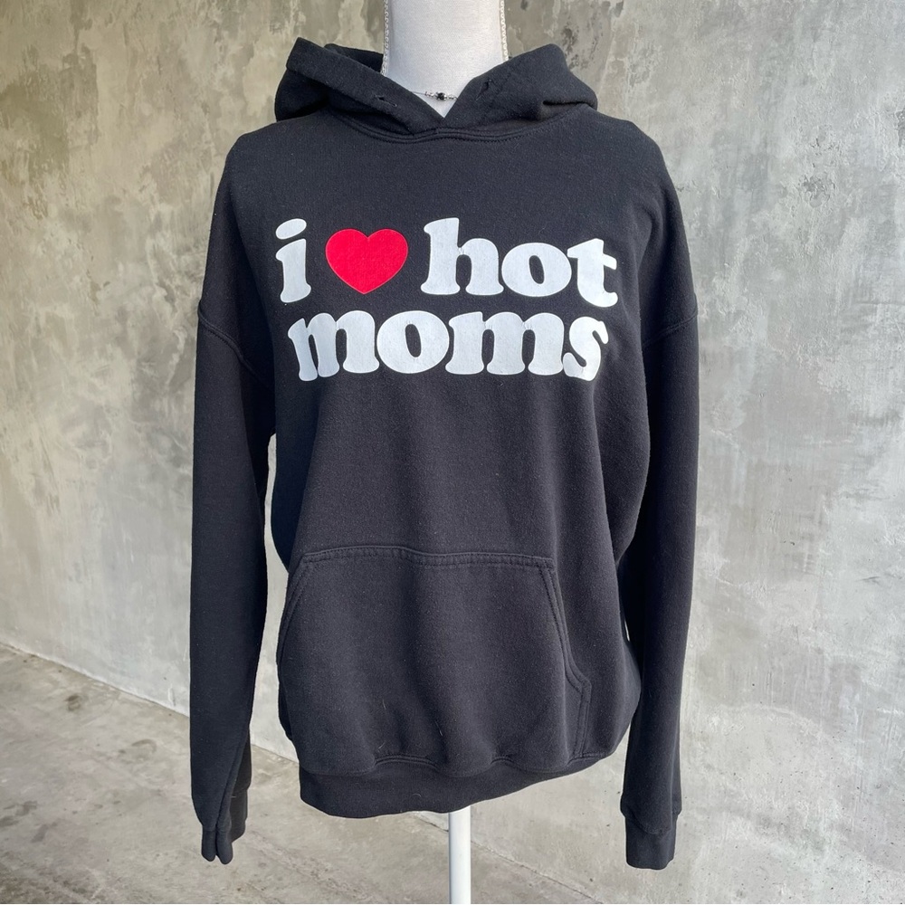 2010s I Heart Hot Moms Black Hoodie